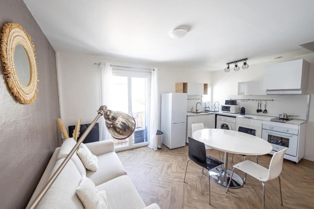 Appartement T3 Climatise Centre Ville ペロル エクステリア 写真
